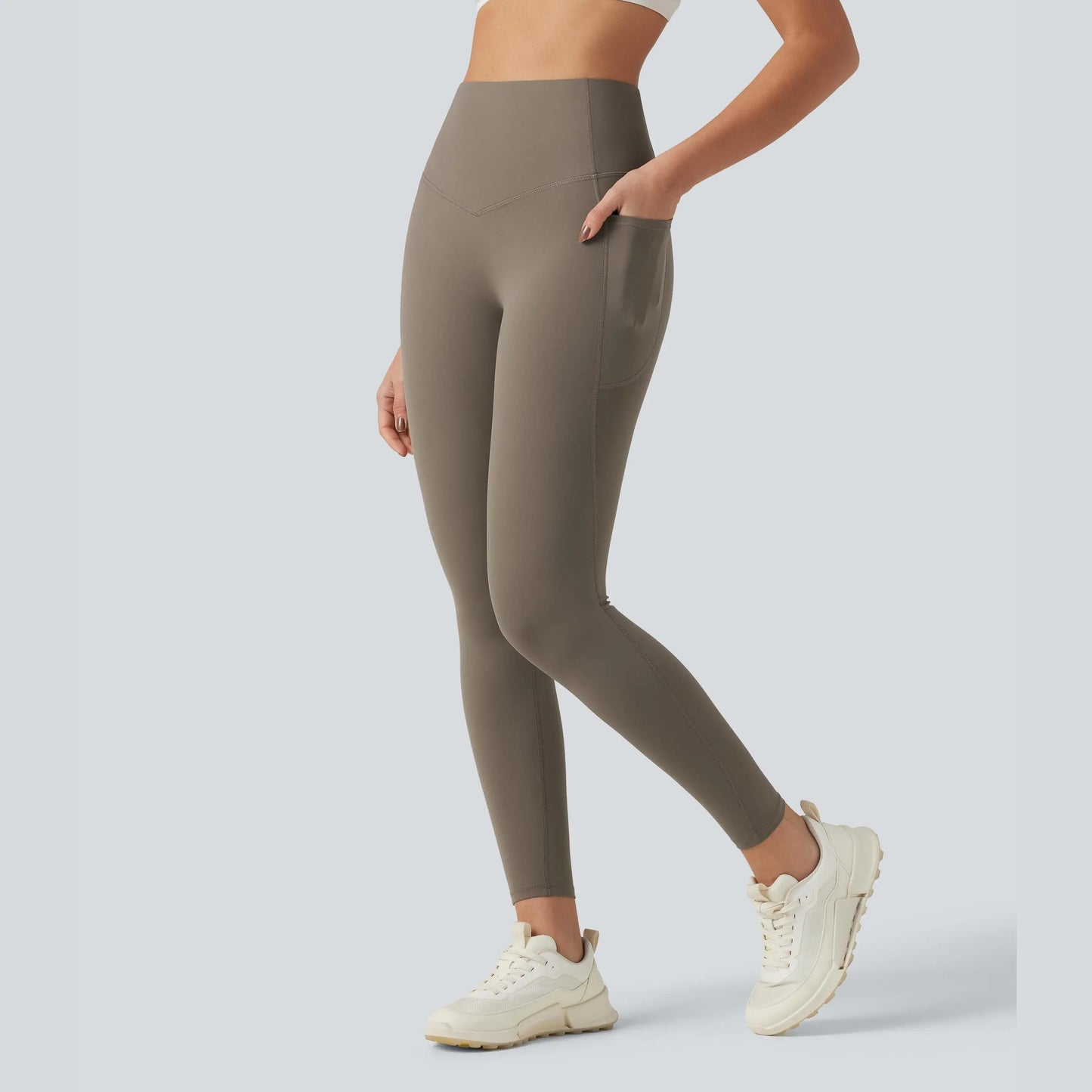 Halara UltraSculpt™ Helanke visokog struka sa kontrolom stomaka i džepovima 💖 Kvalitetno