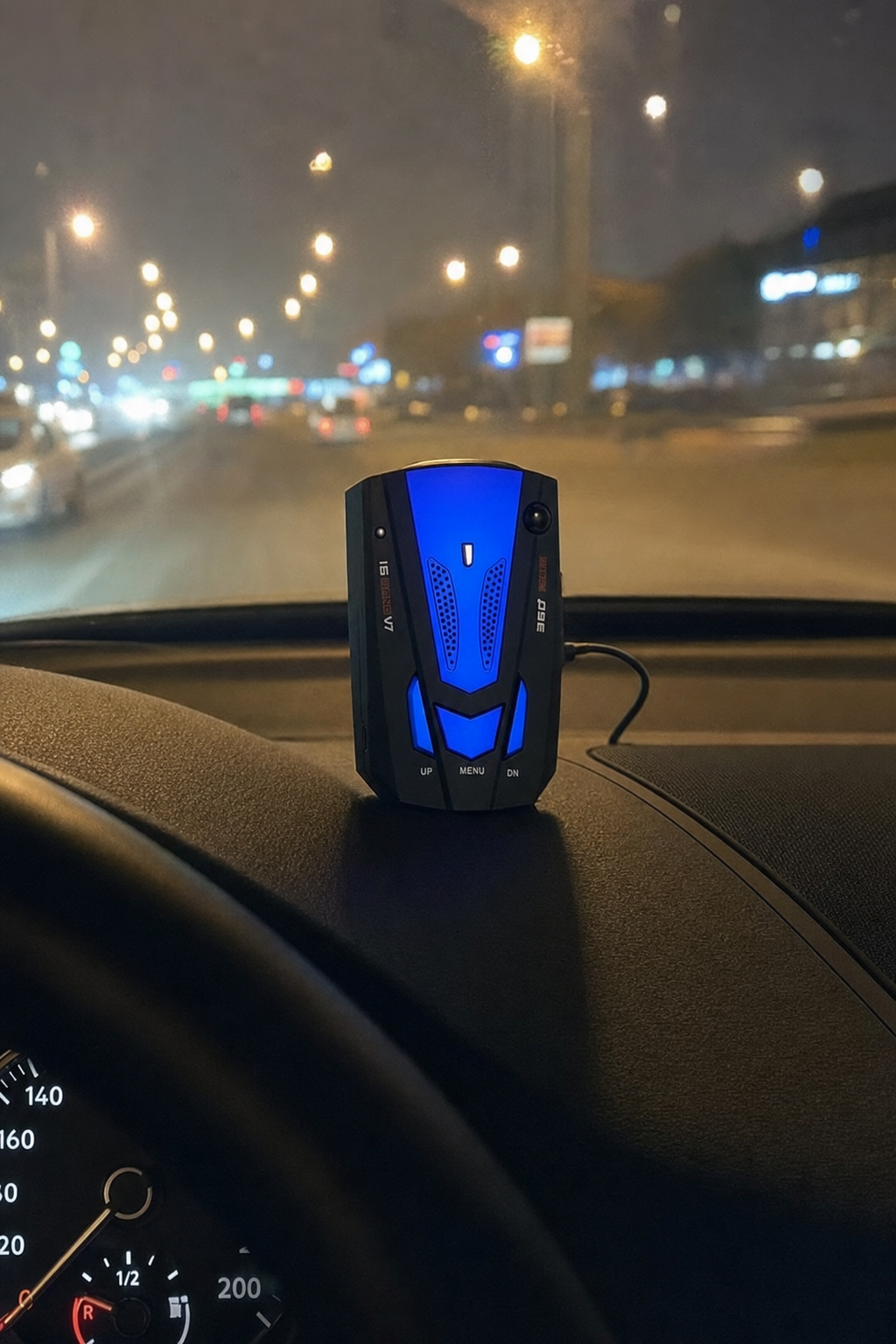 Radar detektor za auto – 360° detekcija do 2500 m Kvalitetno